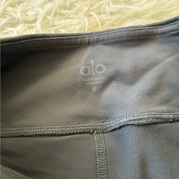 ALO Yoga Charcoal Gray Leggings MOTO style - Picture 2 of 4